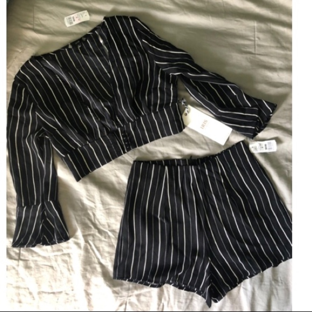 Two piece stripped set